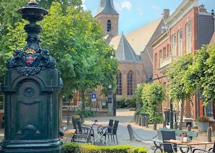 Hosted By Wendy Old Charming