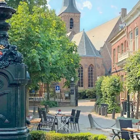 Hosted By Wendy Old Charming